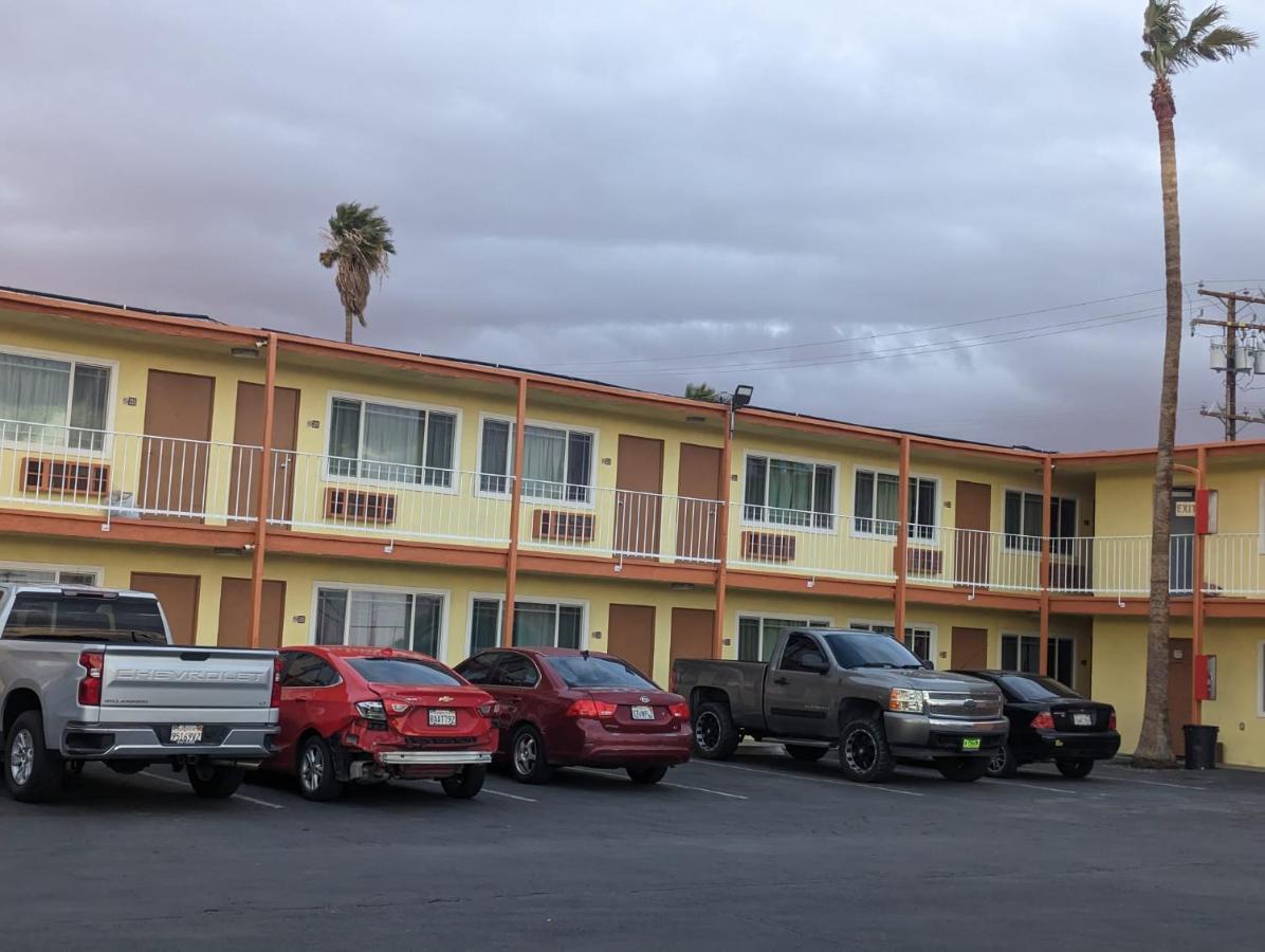 Best Motel バーストー エクステリア 写真